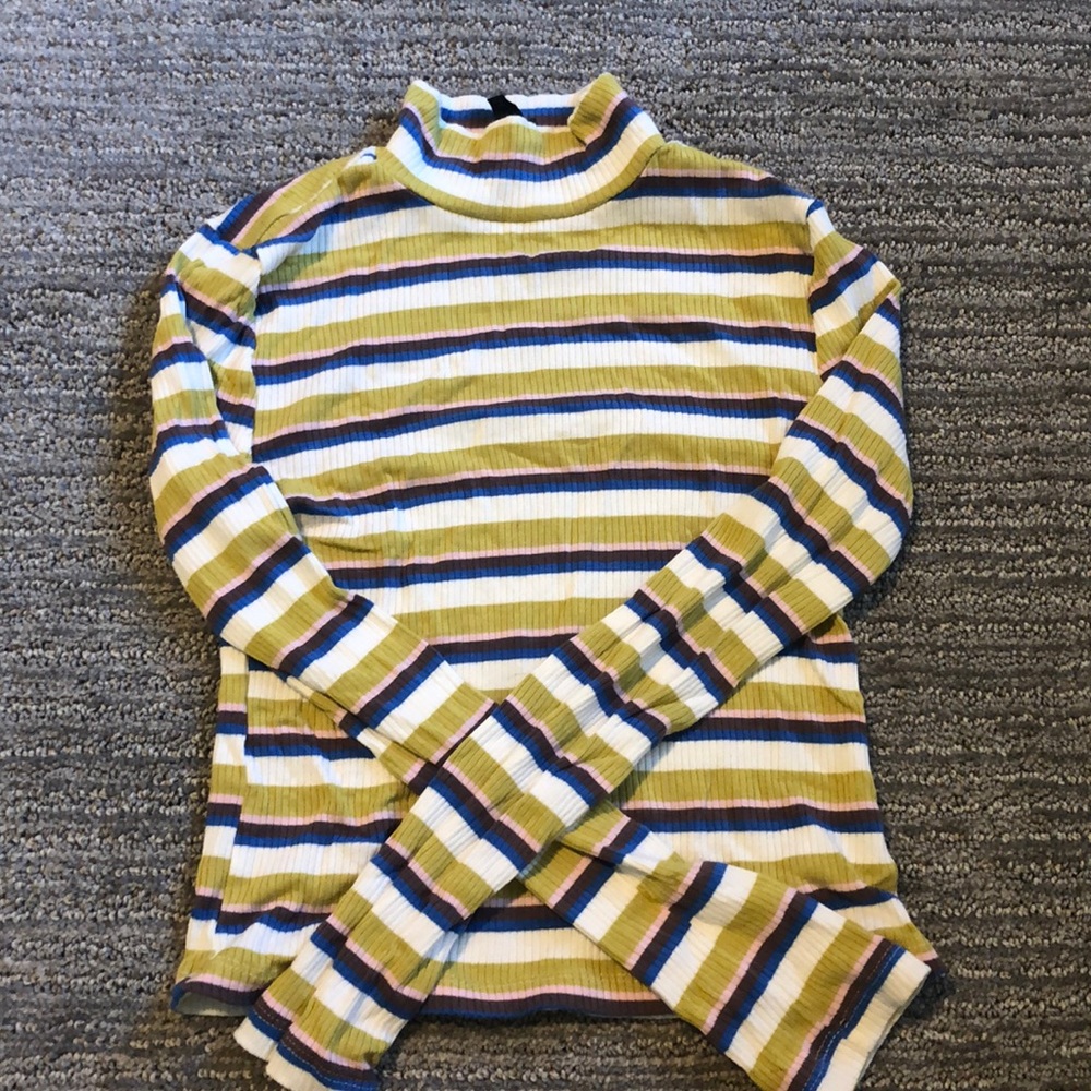 Turtle neck crop top